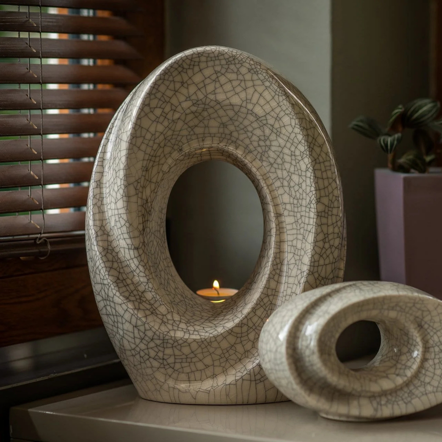 Handmade Cremation Urn for Ashes "The Passage" - Large Urn | Craquelure