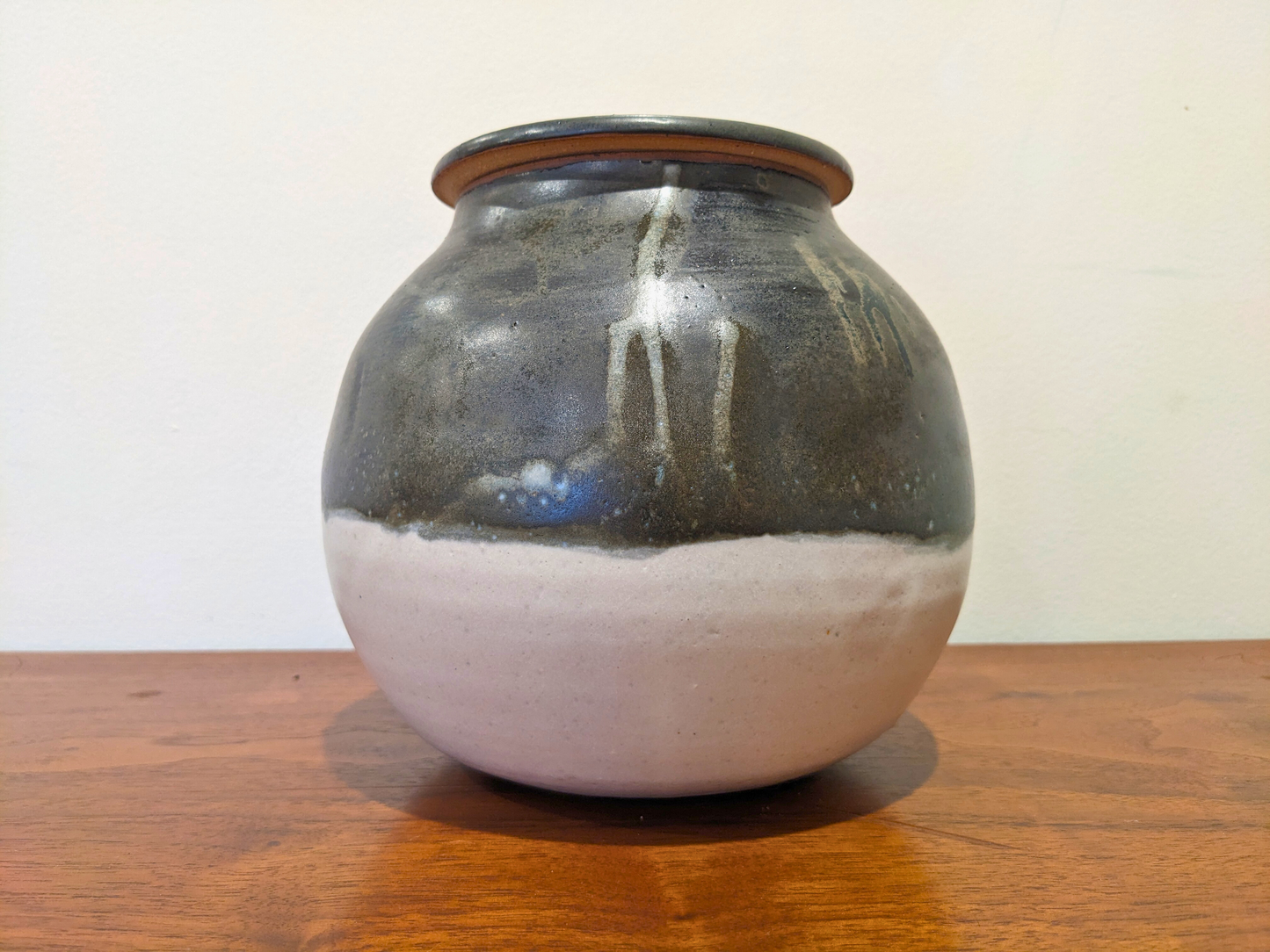 Adult Cremation Urn - White with Black