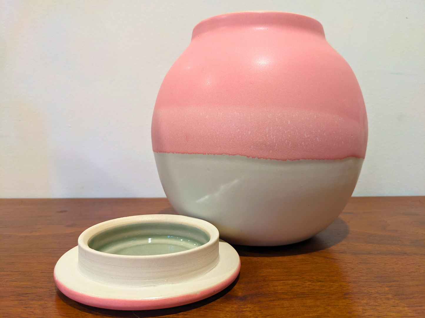 Adult Cremation Urn - White with Pink